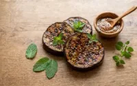 Steaks_d_aubergines_au_miso_et_sesame_1